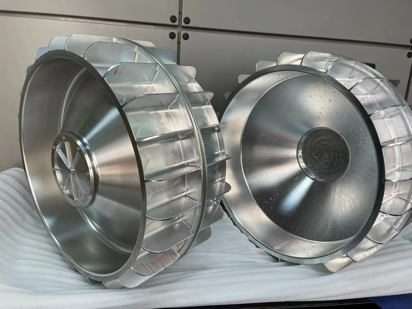 Large precision machined metal impeller components